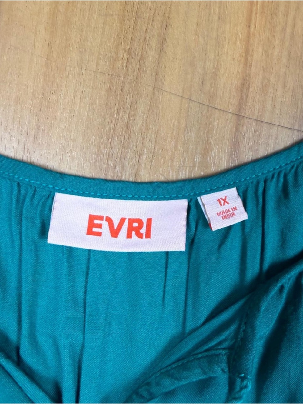 Evri Green Tiered Blouse Womens 1X Sleeveless Boho Tassel‎ Rayon Flowy Top - Picture 4 of 10